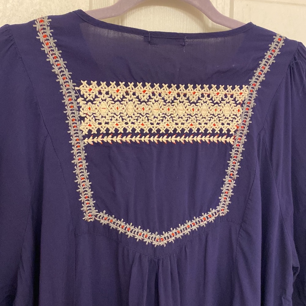 Embroidered Blouse - Picture 5 of 6